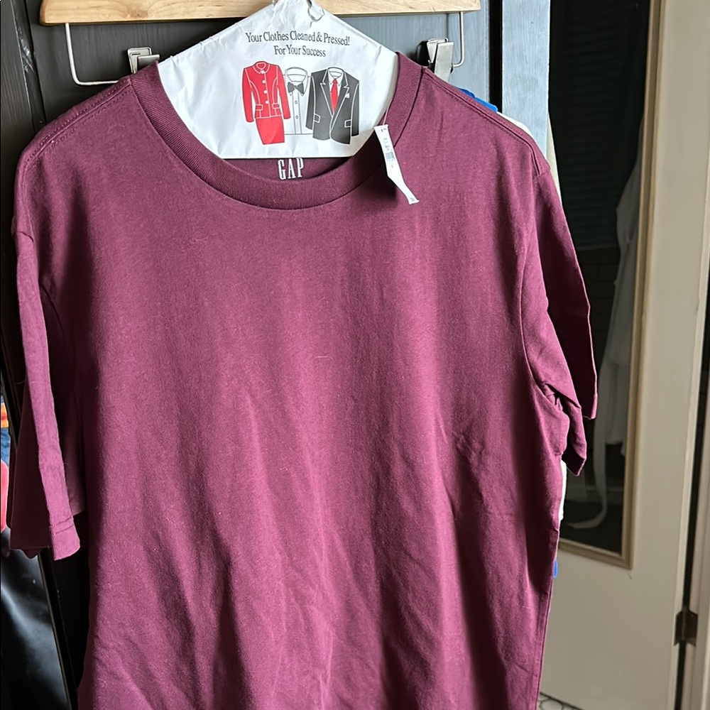 GAP Purple Short Sleeve Tee Casual Crew Neck